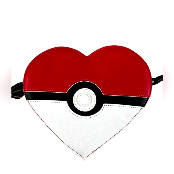Rare Loungefly Pokemon Pokeball Heart Love Crossbody Bag Purse - Picture 2 of 5